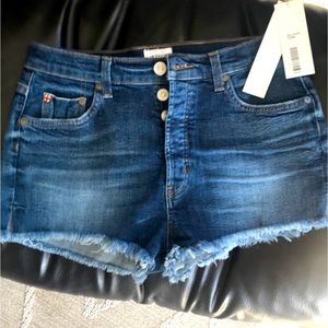 New with tags. Hudson selvage tori jean short. Size 26￼. Never worn.
